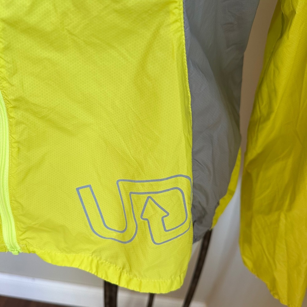 Ultimate Direction Marathon Shell Running Jacket‎ Full Zip Lightweight Small - Picture 2 of 6
